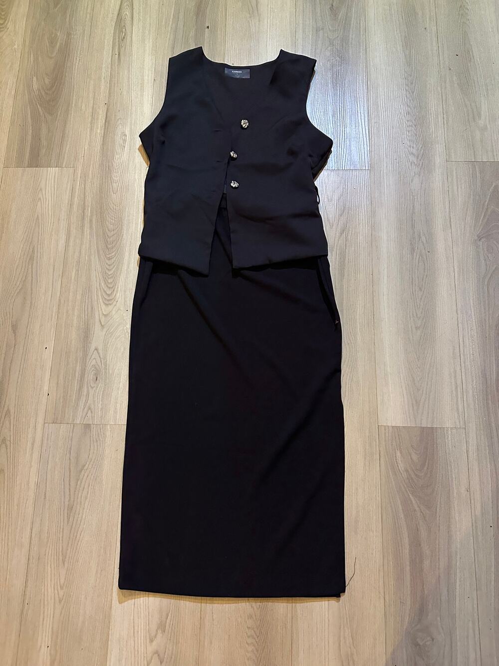 Vintage Express 2 Piece Vest Midi Skirt Set Large L Black Gold Button